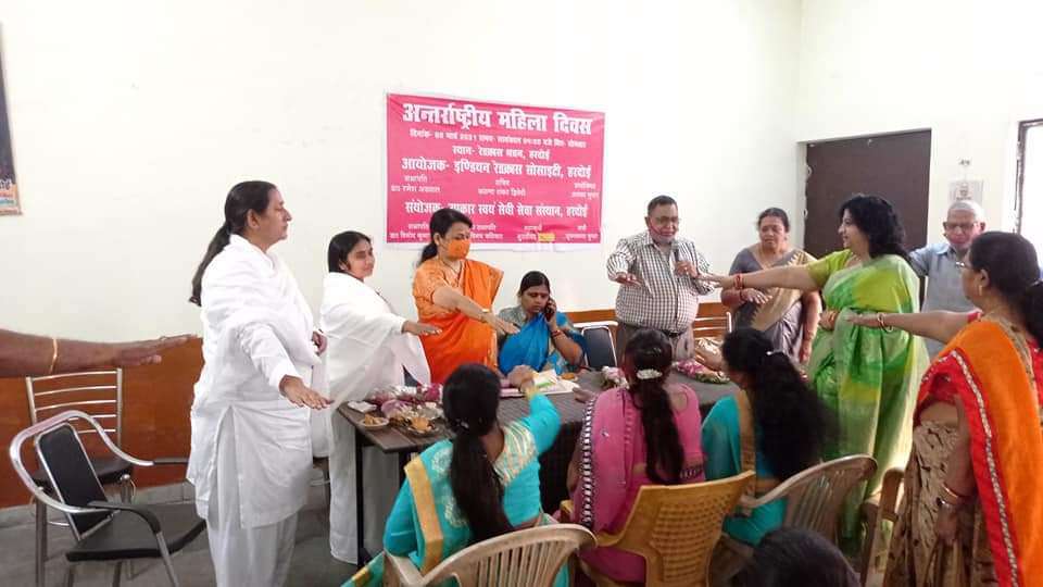 इंडियन रेडक्रॉस सोसाइटी अंतर्राष्ट्रीय महिला दिवस पर प्रतिष्ठित महिलाओं का सम्मान करते हुए