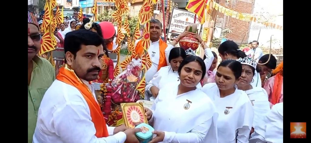 बड़े धूमधाम से निकली शिव बारात ज्योति नगर सेंटर से स्टेडियम तक हरदोई यूपी